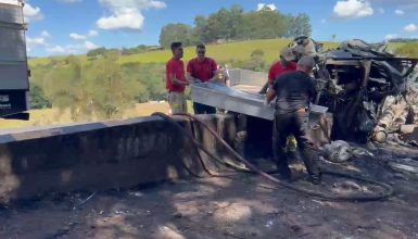 Imagem referente a Homem morto carbonizado em grave acidente com caminhão na BR-277 era cascavelense