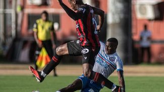 Vitória faz 3 a 2 de virada sobre Bahia em 1º jogo da final do Baianão