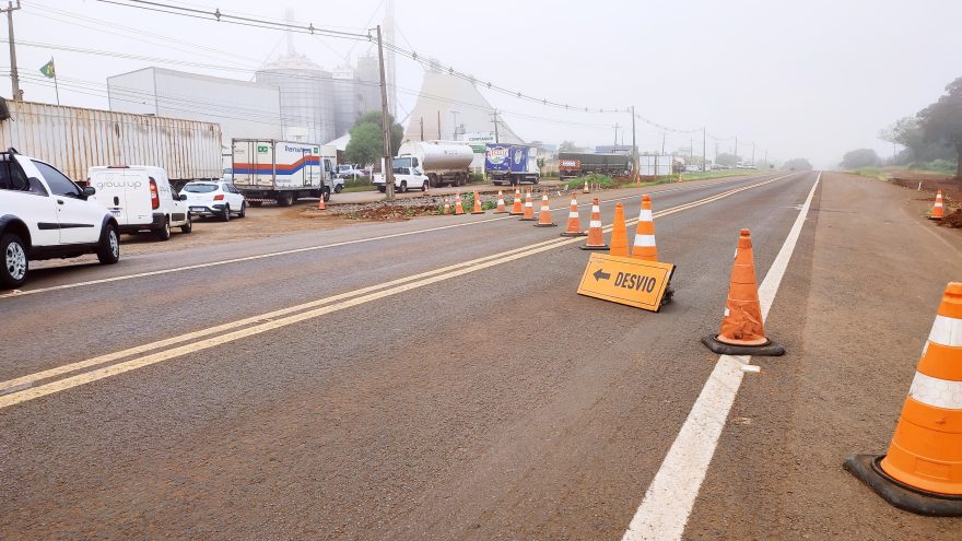 Trânsito precisa ser desviado durante obras na BR-277 em Santa Tereza do Oeste