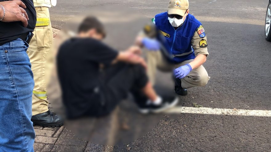 Adolescente perde controle da moto e fica ferido no Bairro Coqueiral