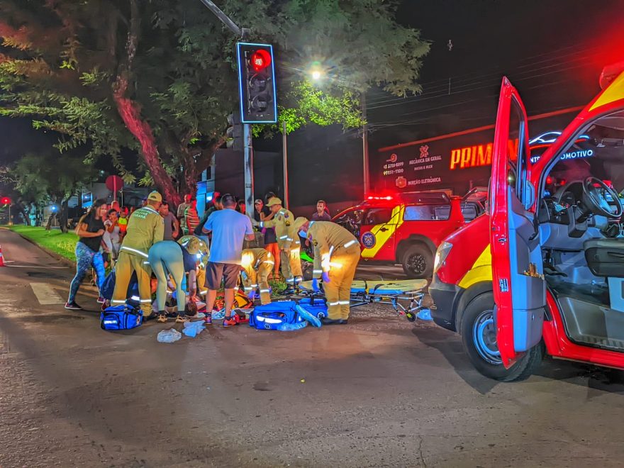 Motociclista de 19 anos morre em acidente gravíssimo entre moto e carro