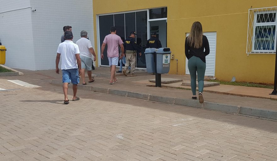 Quarteto é encaminhado à Delegacia com carretinha furtada