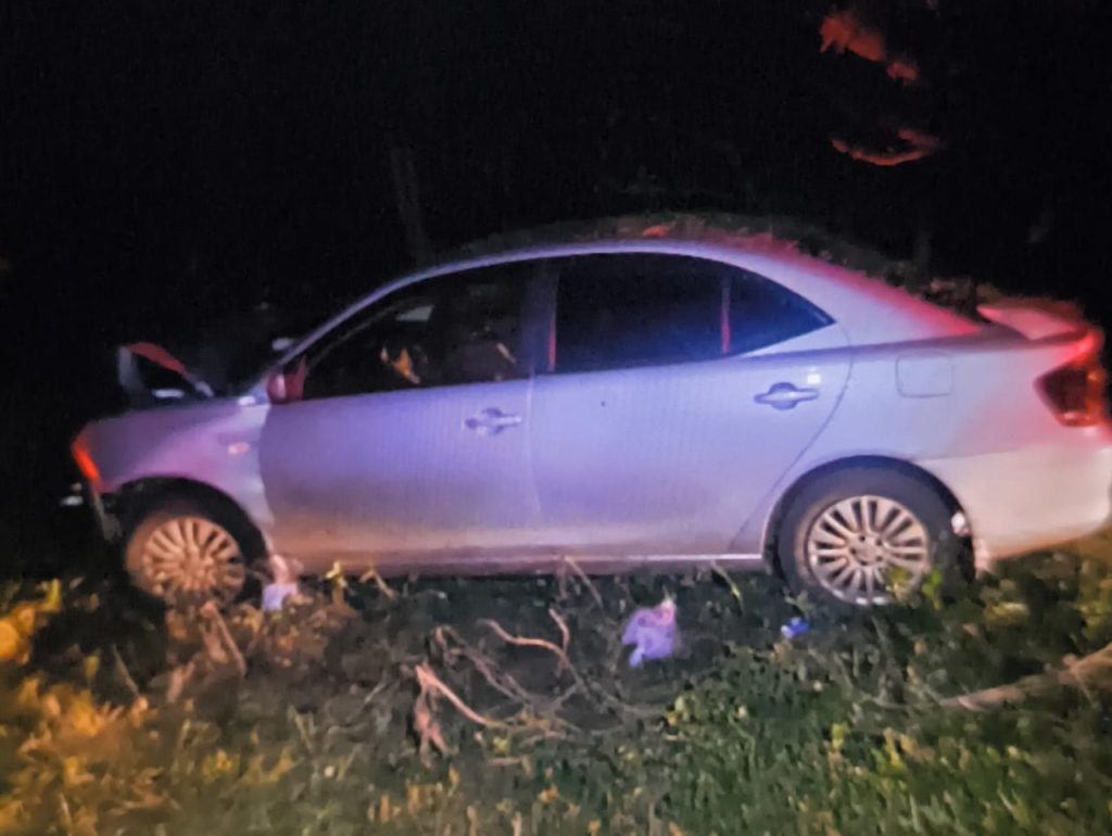 Batida traseira deixa três pessoas feridas na rodovia PR-497