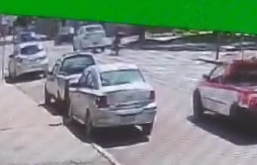 Câmeras registram novo acidente entre a Avenida Assunção e a Rua Cuiabá