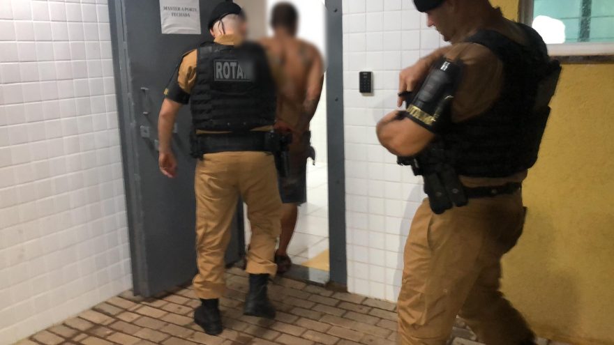 Suspeito de roubo à loja em Boa Vista da Aparecida é preso em Cascavel com caminhonete furtada