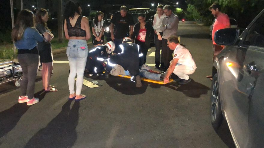 Ciclista tem suspeita de fratura e lesões em acidente no Coqueiral