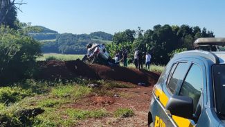 Homem de 46 anos morre em capotamento na rodovia BR-277