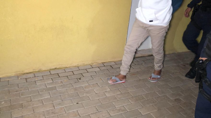 Padrasto é detido suspeito de abusar sexualmente das enteadas de 9 e 17 anos no bairro Periolo