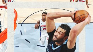 Após 20 dias no Grizzlies, Mãozinha sonha com espaço definitivo na NBA