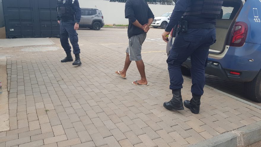 Por dano ao patrimônio público, homem é preso pela Guarda Municipal