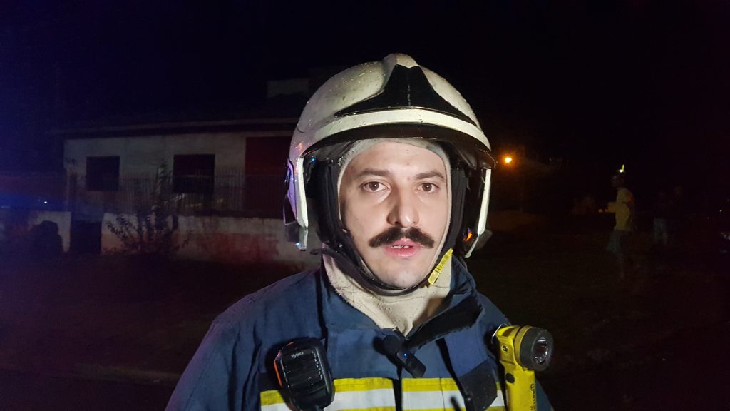 Tenente Delai fala sobre combate a incêndio em residência com resgate de cachorra no Consolata
