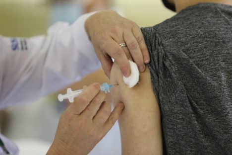 Mobilização: Dia D de vacinação contra a gripe será neste sábado em todo o Paraná