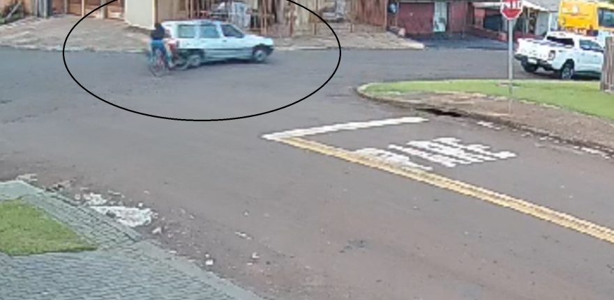 Câmera flagra acidente que deixou ciclista ferida no São Cristóvão