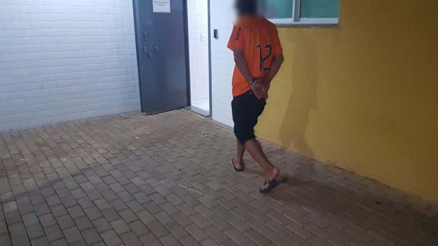 Suspeito de esfaquear homem no Guarujá é preso pela PM