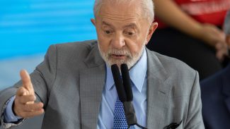 Lula embarca para a Colômbia na terça-feira