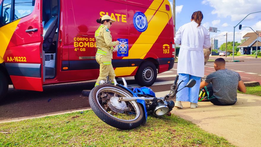 Motociclista fica ferido em colisão na Avenida Tancredo Neves