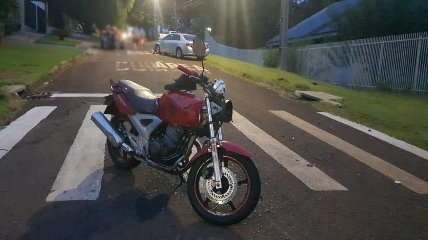 Motociclista fratura a perna em acidente entre Twistter e Corolla no Coqueiral