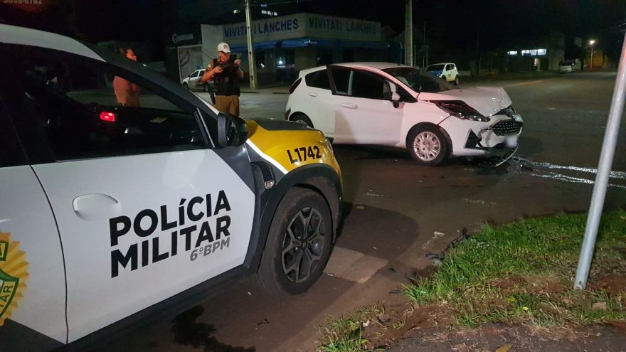 Condutora é detida após colisão entre C4 e Fiesta no bairro São Cristóvão