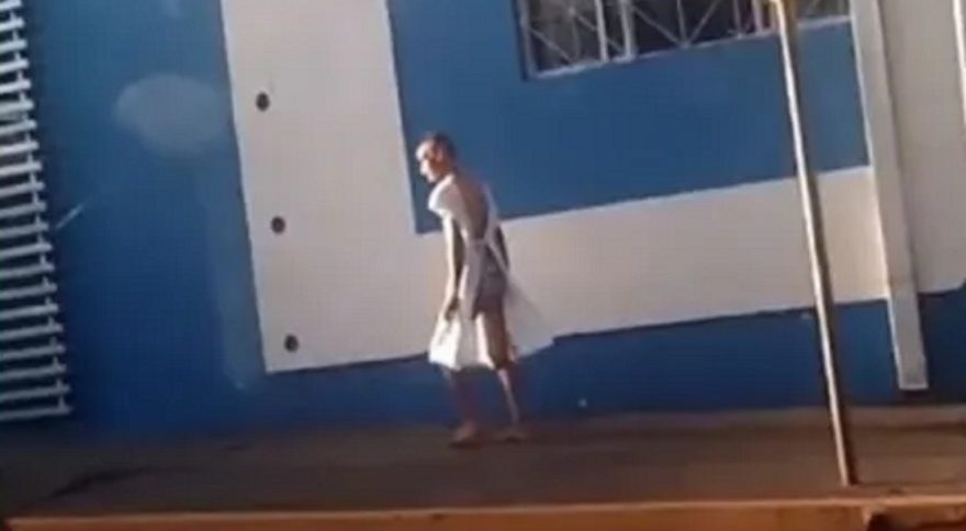 Homem foge duas vezes de hospital, é visto vagando com roupas de internamento e desaparece
