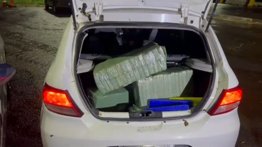 Veículo carregado com maconha é apreendido pela Receita Federal