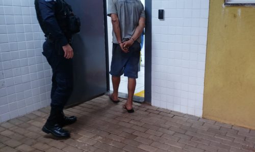 Procurado pela justiça por tráfico de drogas é localizado pela GM no Cascavel Velho Imagem referente a Procurado pela justiça por tráfico de drogas é localizado pela GM no Cascavel Velho