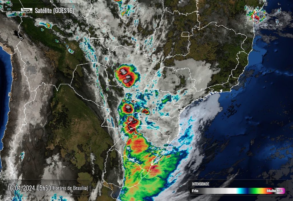 Prepara o guarda-chuva! Cascavel espera bastante chuva nesta terça-feira, com máxima de 22°C