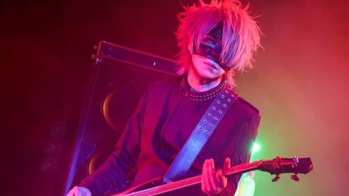 Reita, baixista da banda the GazettE, morre aos 42 anos