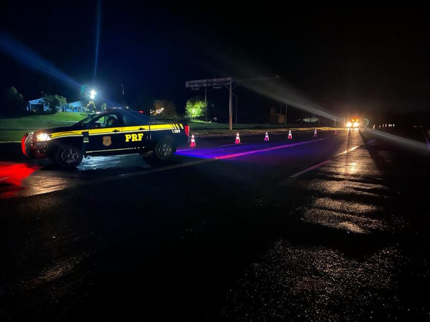 Risco de desabamento: Serra da Esperança na rodovia BR-277 está totalmente interditada