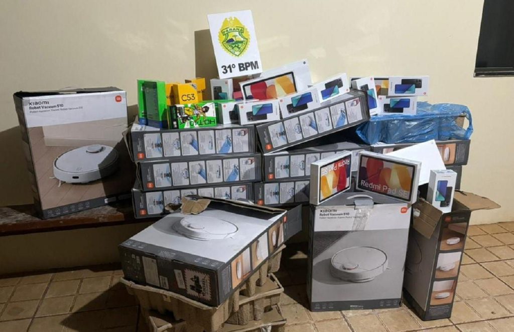 PM apreende carro com mercadorias eletrônicas avaliadas em R$ 50 mil em Corbélia