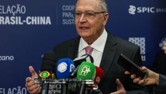 Presidente em exercício destaca harmonia na relação entre poderes