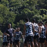 Imagem referente a Botafogo recebe Atlético-GO no Nilton Santos pelo Brasileiro