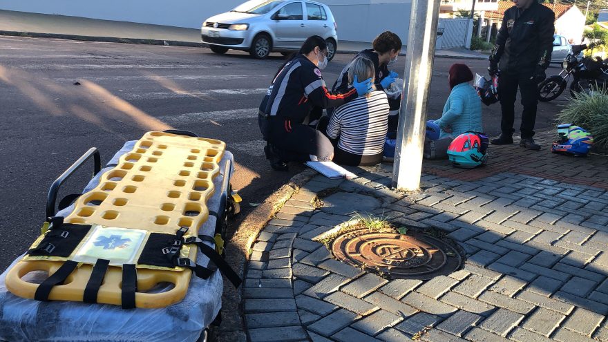 Mulheres ficam feridas em acidente de trânsito com motocicleta no Parque São Paulo