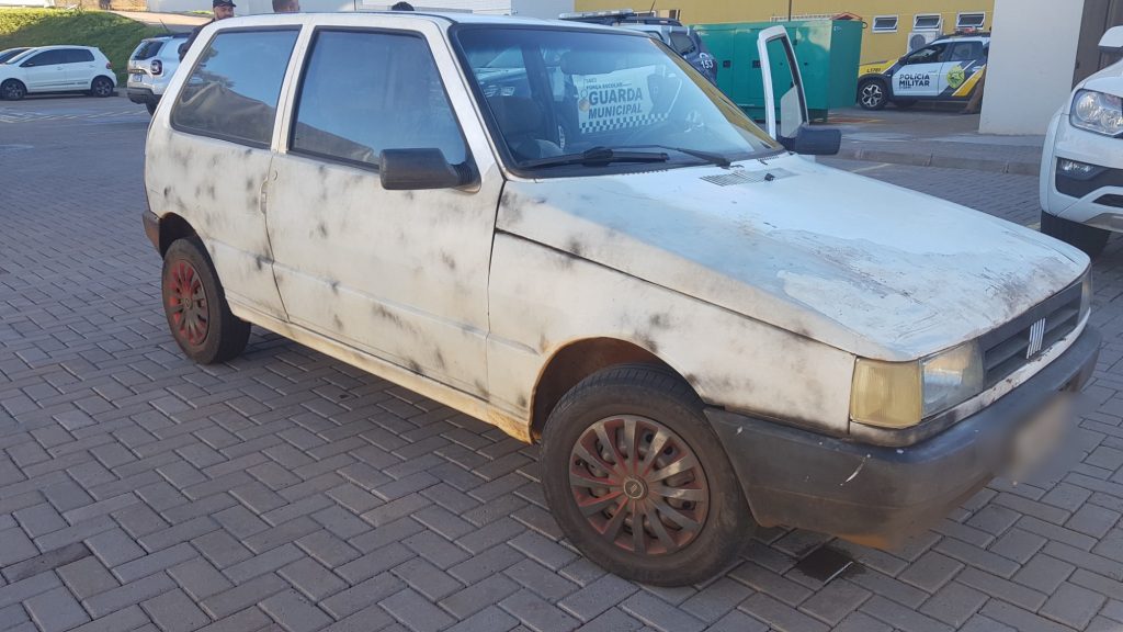 GM flagra dono de Uno furtado dirigindo o próprio veículo em Cascavel