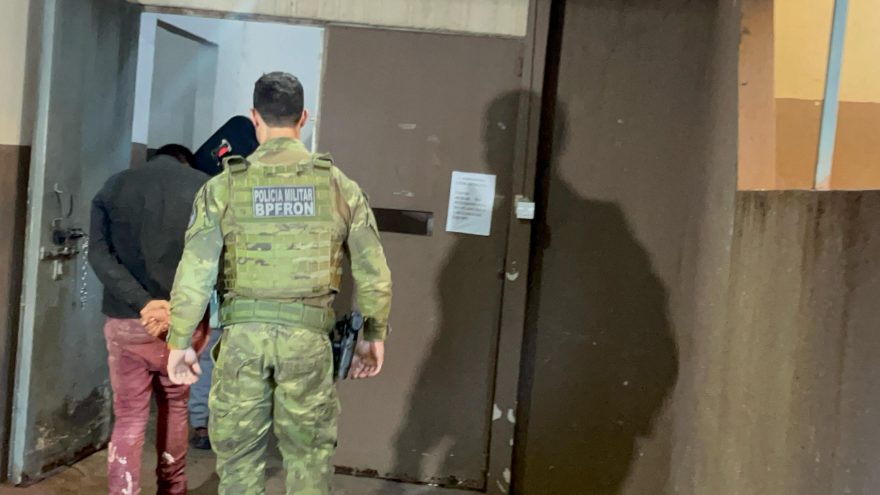 Ladrões armados são presos após assalto em Foz do Iguaçu