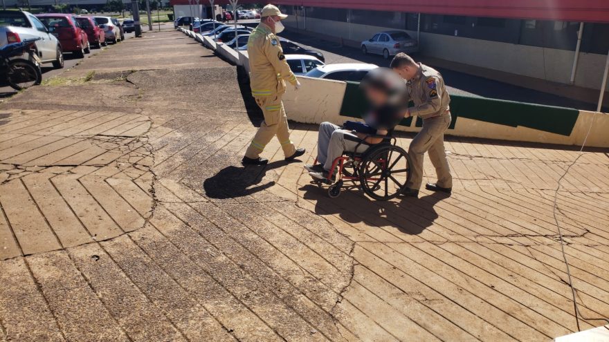Motociclista fica ferido em acidente entre carro, moto e bicicleta no 14 de Novembro