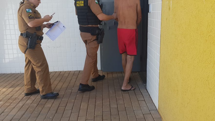 Homem é preso após agredir o padrasto de 74 anos no Sanga Funda