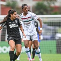 Imagem referente a Fluminense e Botafogo empatam sem gols pelo Brasileiro Feminino