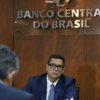 Imagem referente a Dívida soberana global deve se tornar foco de atenção, diz Campos Neto