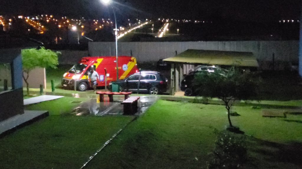 Homem de 31 anos fica ferido ao sofrer queda em residencial no Brasmadeira Homem de 31 anos fica ferido ao sofrer queda em residencial no Brasmadeira