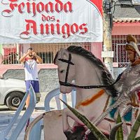 Imagem referente a Devotos de São Jorge fazem feijoada no Rio para comemorar dia do santo