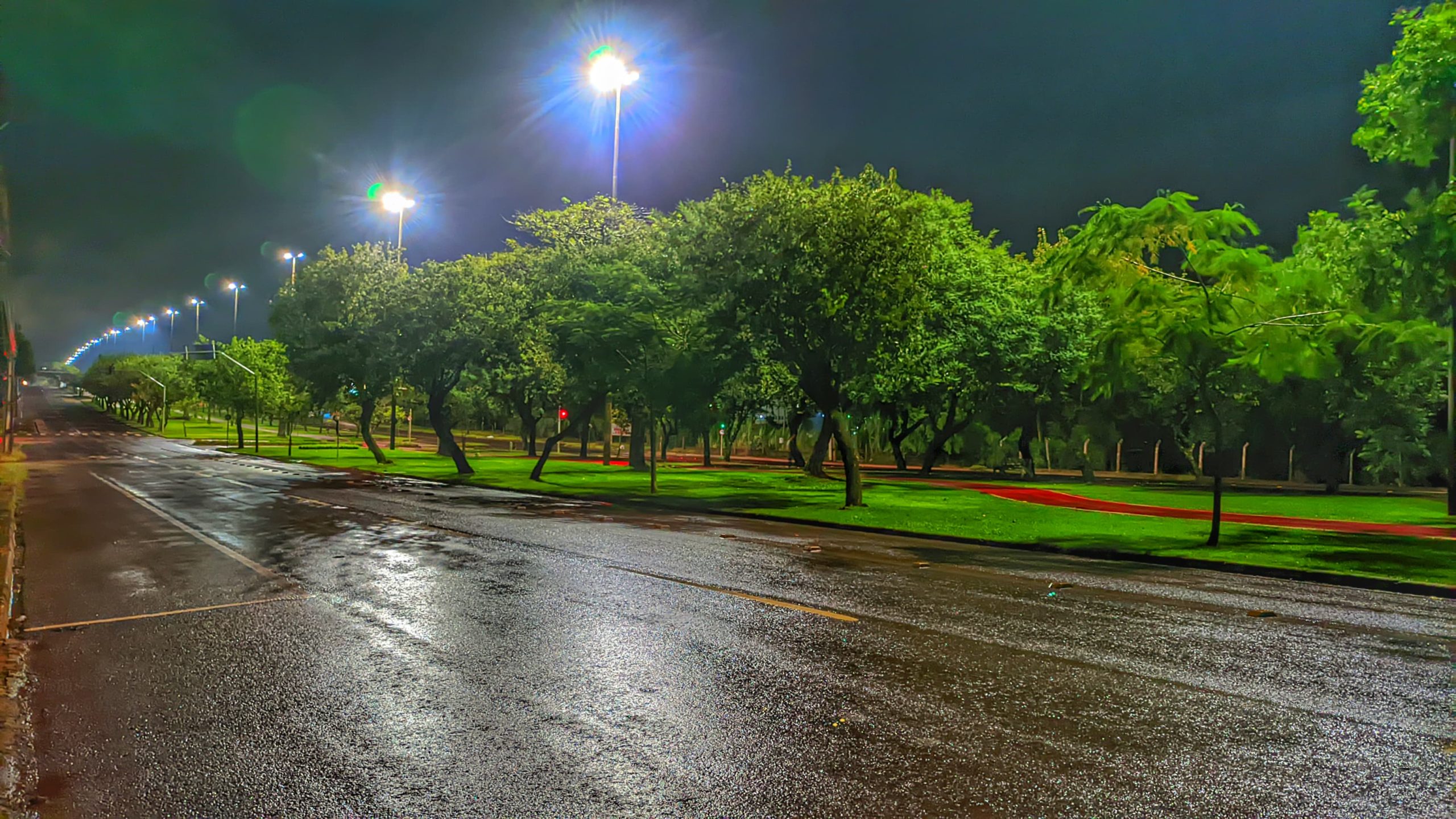 Imagem referente a Cascavel em alerta: previsão de chuvas intensas e ventos fortes na região