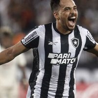Imagem referente a Botafogo supera lesão de Tiquinho e vence a primeira na Libertadores