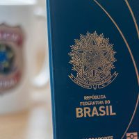 Imagem referente a Polícia Federal retoma agendamento online para emissão de passaporte