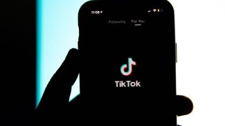 Banimento do TikTok é disputa dos EUA com China, dizem pesquisadores