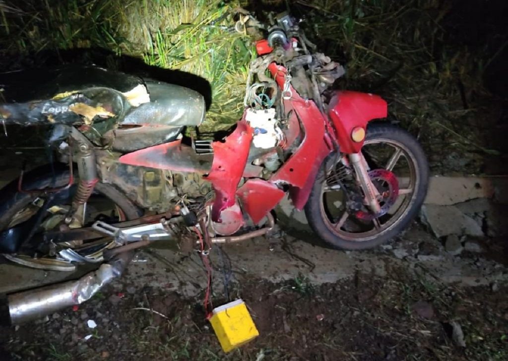 Motociclista morre na PR-495 e condutor envolvido no acidente foge do local em Missal Motociclista morre na PR-495 e condutor envolvido no acidente foge do local em Missal