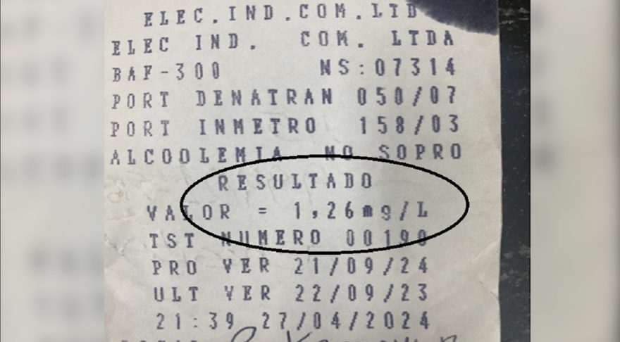 Motorista é detida por embriaguez ao volante após bater em carro estacionado no Santa Cruz