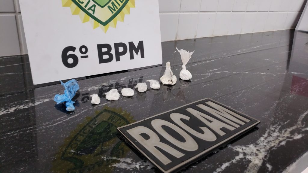 Dono de bar é preso com cocaína e crack no Santa Felicidade Dono de bar é preso com cocaína e crack no Santa Felicidade