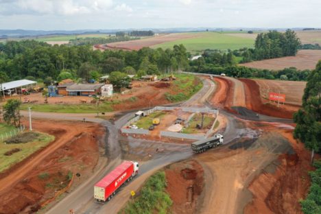 Viaduto de Tamarana marca avanço na duplicação da rodovia PR-445, no Norte do Estado