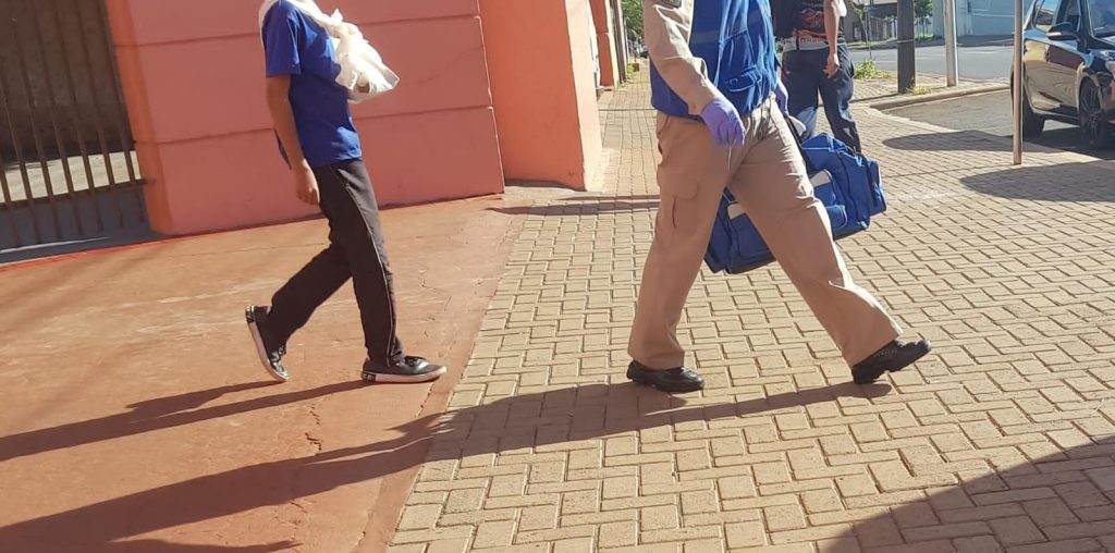Menino sofre fratura no braço em colégio do Jardim Veneza