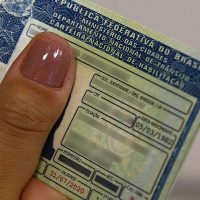 Imagem referente a Contran permite que motoristas solicitem o cancelamento da CNH